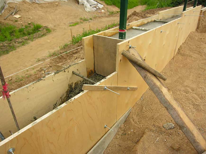 Изготовление бетонных столбов для забора своими руками
