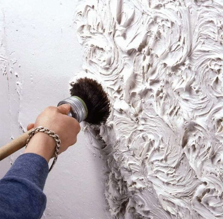 Как наносить декоративную штукатурку на стены правильно своими руками