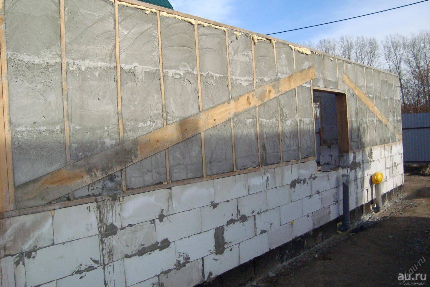 Монолитный пенобетон: постройка дома из жидкого материала в несъемной опалубке