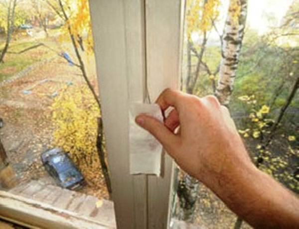 Чем заклеить окна на зиму в домашних условиях чтобы не дуло