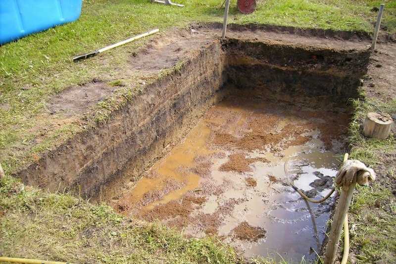 Как правильно выкопать пруд на участке