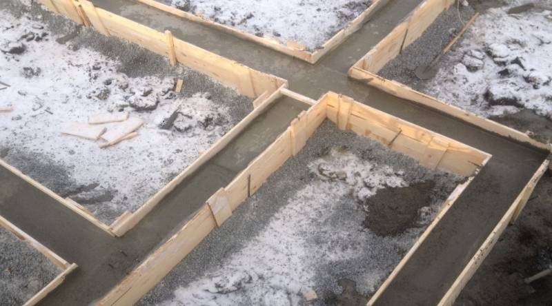 При какой температуре можно заливать бетон на улице