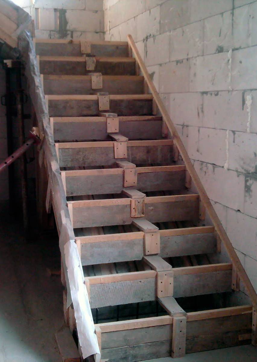 Бетонная лестница в доме: устройство, инструкция