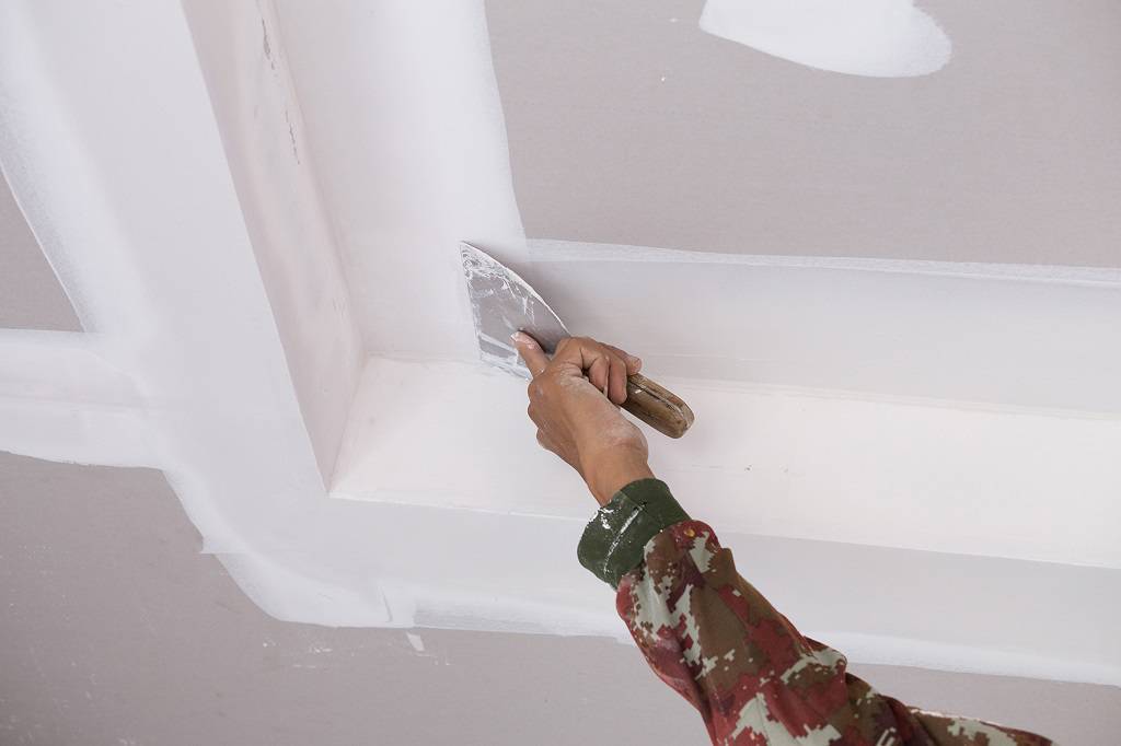 Секреты грамотной шпаклёвки потолка своими руками | онлайн-журнал о ремонте и дизайне