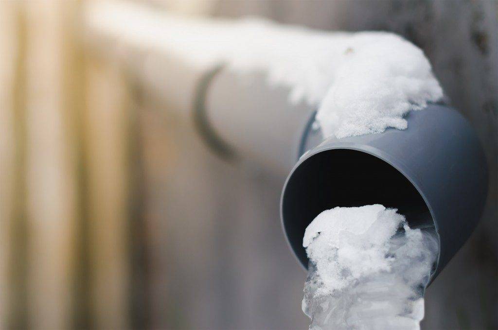 Разморозка канализации: причины и профилактика замерзания
