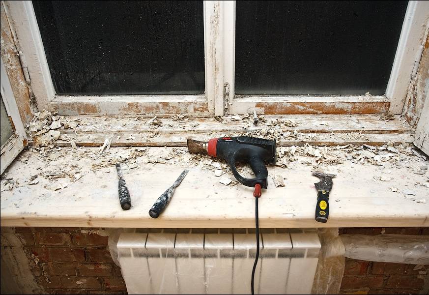 Реставрация старых деревянных окон с утеплением по шведской технологии.