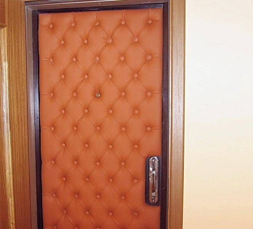 Утепление входной металлической и деревянной двери своими руками в частном доме и квартире: видео