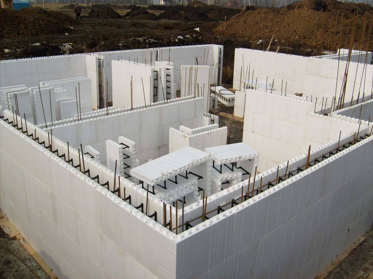 Монолитные блоки: для строительства стен, фундамента