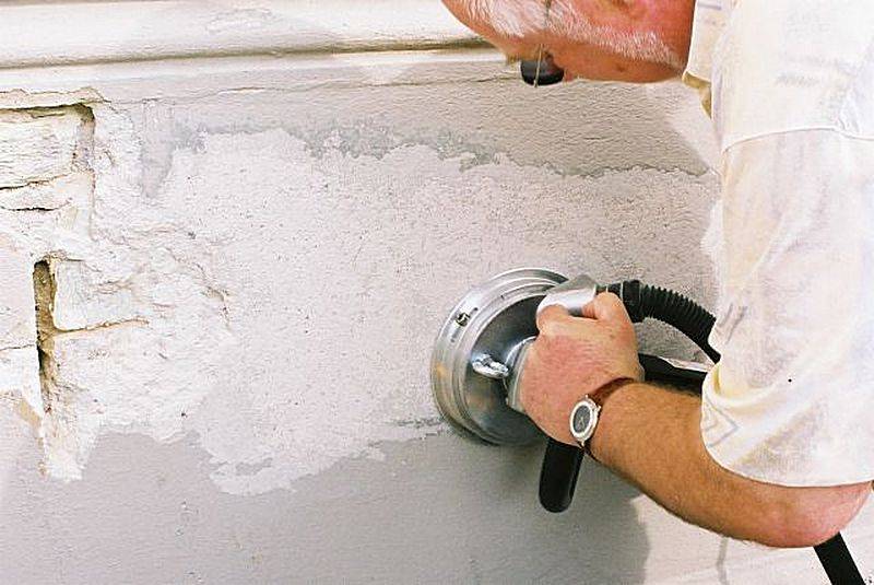Как снять краску с бетонных стен: как быстро удалить старую масляную, чем убрать акриловую и водоэмульсионную?