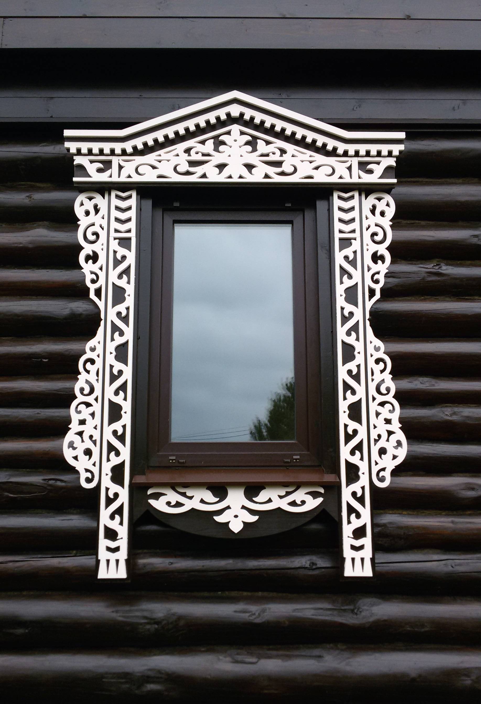 Наличники на окна в деревянном доме: украшение фасада