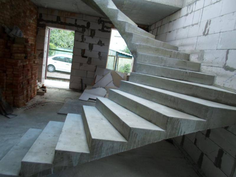 Как залить лестницу из бетона: подробная инструкция