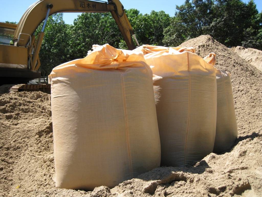 Мелкий песок – лучшая основа для изготовления строительных смесей и штукатурки