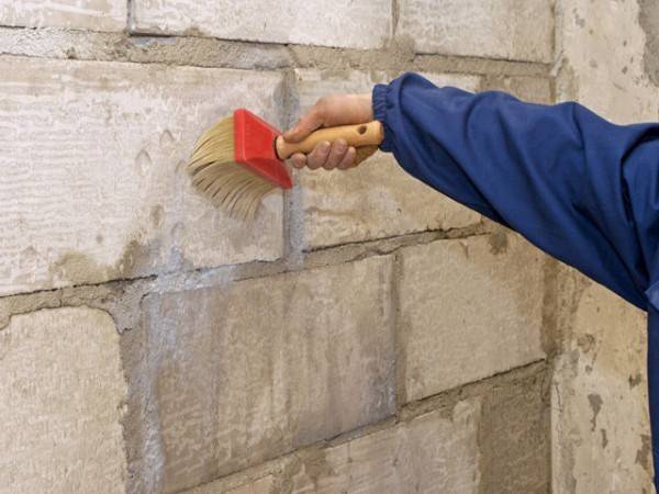 Грунтовка стен перед штукатуркой: какая лучше для стен, виды грунта