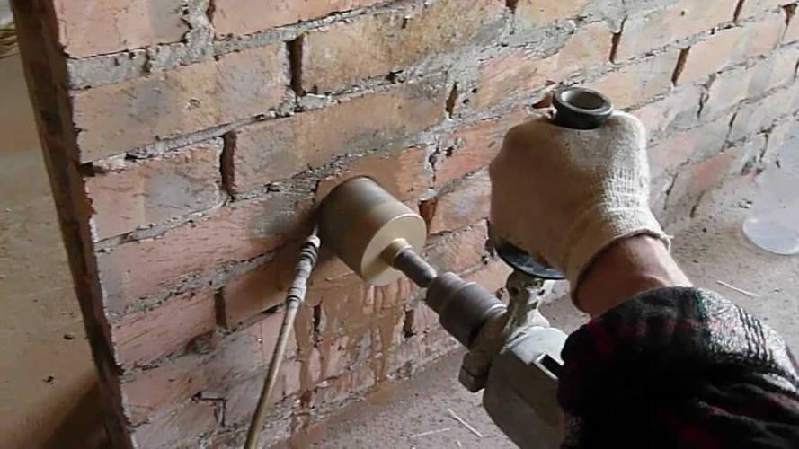 Чем лучше просверлить отверстие в кирпичной стене: инструменты и методы