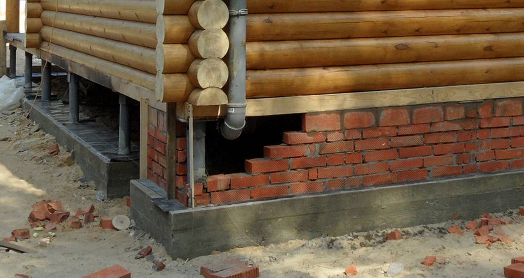 Утеплить свайный фундамент деревянного дома своими руками