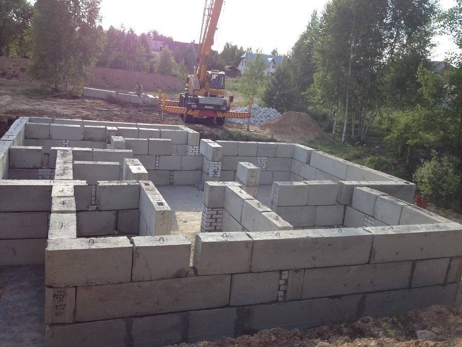 Монолитные блоки – использование в строительстве