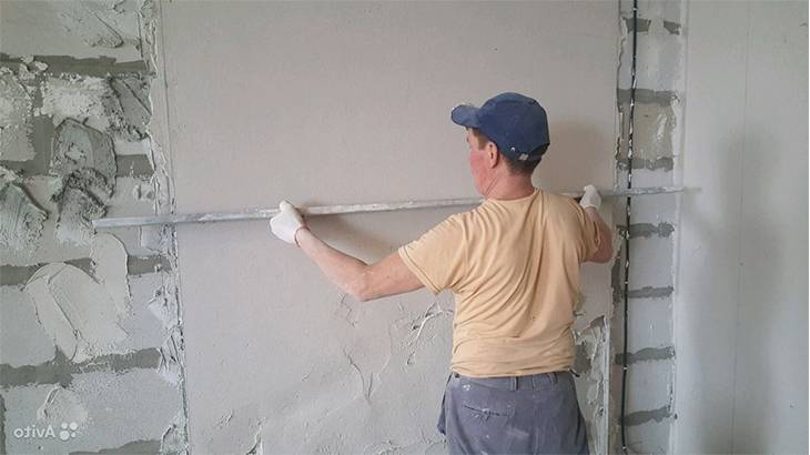 Как своими руками штукатурить стены из пеноблока?