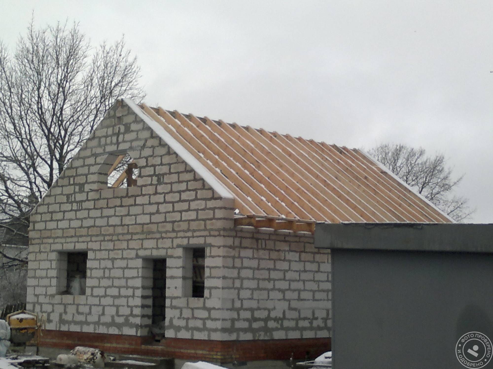 Стропильная система фронтонами: нюансы сооружения крыш по фронтонным стенкам