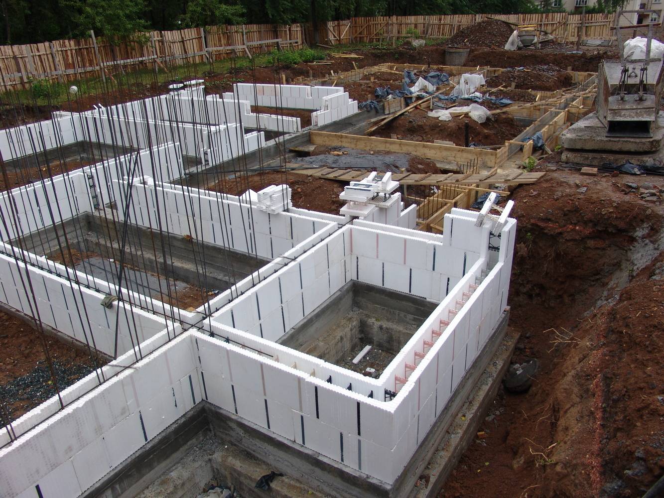 Что такое монолитные дома: обзор достоинств и недостатков - портал о цементе и бетоне, строительстве из блоковпортал о цементе и бетоне, строительстве из блоков