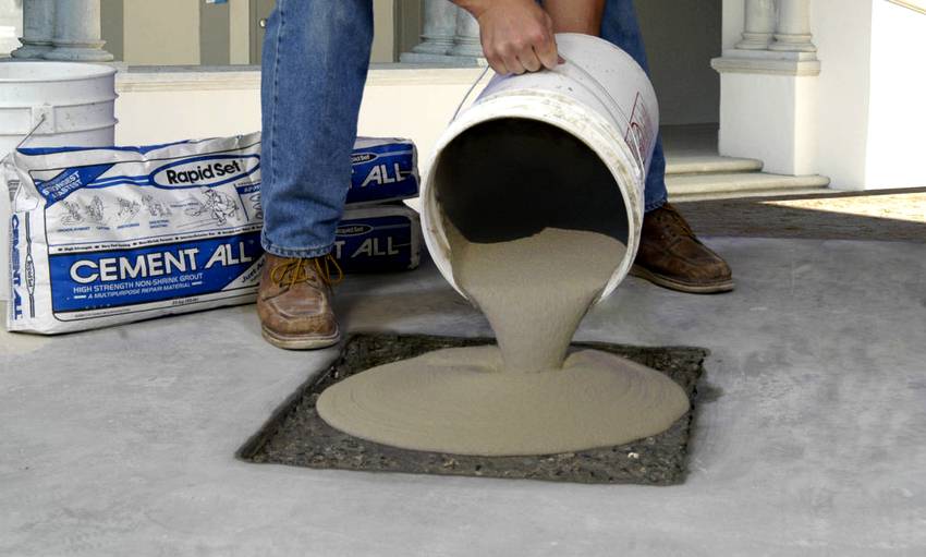 Как и чем заделать трещины в бетоне?